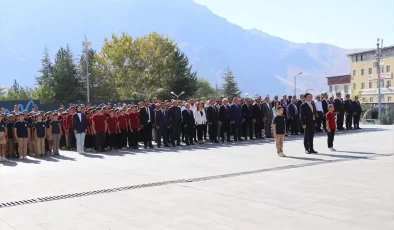 Hakkari’de İlköğretim Haftası Törenle Kutlandı