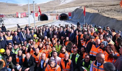 Bakan Uraloğlu, Van-Hakkari kara yolundaki Güzeldere Tüneli’nin açılışında konuştu Açıklaması