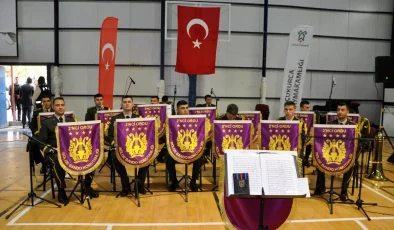 Malatya 2. Ordu Komutanlığı Bandosu Çukurca’da Konser Verdi